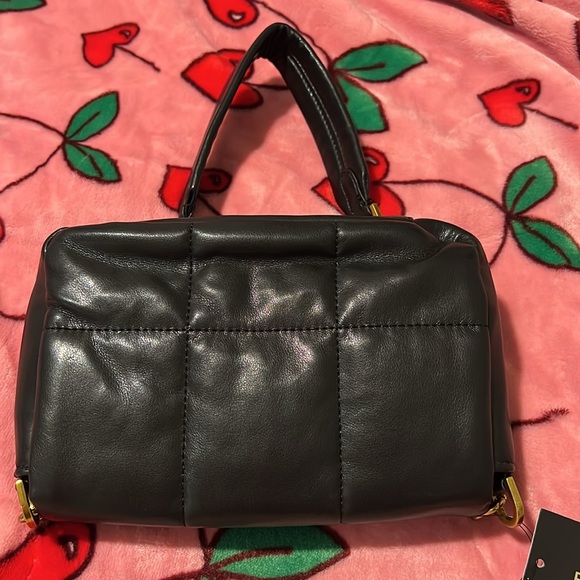 Forever21 black and gold chain purse! - Picture 4 of 6